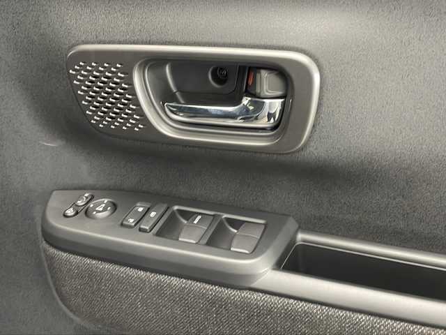 ホンダ Ｎ ＢＯＸ カスタム 宮崎県 2024(令6)年 0.1万km クリスタルブラックパール 禁煙車/バックカメラ/片側パワースライドドア/ホンダセンシング/・衝突軽減ブレーキ（CMBS）/・先行車発進お知らせ機能/・歩行者事故低減ステアリング/・路外逸脱抑制機能/・標識認識機能/・渋滞追従機能付アダプティブクルーズコントロール（ACC）/・車線維持支援システム（LKAS）/・誤発進抑制機能/・後方誤発進抑制機能/・近距離衝突軽減ブレーキ/・急アクセル抑制機能/・パーキングセンサーシステム/電動パーキングブレーキ/オートブレーキホールド/シートヒーター（前席）/LEDヘッドライト/LEDシーケンシャルターンランプ/リアサンシェード/フロアマット