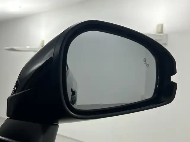 ホンダ ヴェゼル ハイブリッド e:HEV Z 愛知県 2025(令7)年 0.1千km クリスタルブラックパール 登録済未使用車/純正9インチナビ/（AM/FM/フルセグTV/Bluetooth）/バックカメラ/ワイヤレス充電/ホンダセンシング/・衝突軽減ブレーキ/・レーンキープアシスト/・レーダークルーズコントロール/・オートマチックハイビーム/・クリアランスソナー/ブラインドスポットモニター/ETC2.0/シートヒーター/ステアリングヒーター/チップアップシート/ハーフレザー/パドルシフト/パワーバックドア/スマートキー/プッシュスタート/LEDヘッドライト/フロントフォグランプ/ダウンヒルアシスト/純正アルミホイール/横滑り防止装置/電動格納ミラー/ステアリングスイッチ