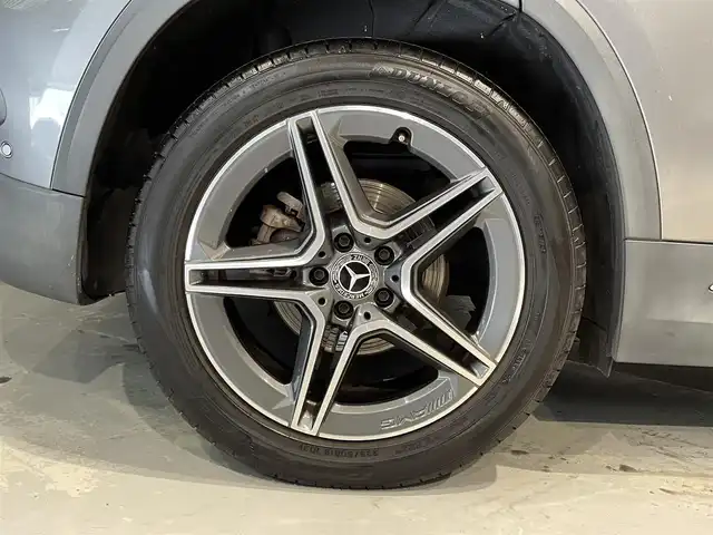 メルセデス・ベンツ ＧＬＡ２００ｄ 4マチック AMGライン 道央・札幌 2020(令2)年 4.8万km マウンテングレー AMGラインpkg/・AMGスタイリングパッケージ（フロントスポイラー、サイド＆リアスカート）/・MercedesBenzロゴ付きブレーキキャリパー/・ステンレスアクセル＆ブレーキペダル（ラバースタッド付）/・本革巻マルチファンクションステアリング（ペダルシフト付）/・レザーDINAMICAシート/・カーボン調インテリアトリム・スポーツコンフォートサスペンション/・１９インチAMG５ツインスポークアルミホイール/・マルチビームLEDヘッドライト/・アダプティブハイビームアシスト・プラス/・アンビエントライト（６４色）/アドバンスドpkg/・ヘッドアップディスプレイ/・アドバンスドサウンドシステム/ドライブレコーダー（フロント）/レーダーセーフティpkg/・アダプティブディスタンスアシスト・ディストロニック/・アクティブブレーキアシスト/・PRE-SAFE/・PRE-SAFEプラス/・緊急回避補助システム/・渋滞時緊急ブレーキ機能/・アクティブブラインドスポットアシスト/・アクティブレーンキーピングアシスト/・アクティブステアリングアシスト/３６０度カメラ/パワーテールゲート/パノラミックスライディングルーフ/ETC/・保証書有