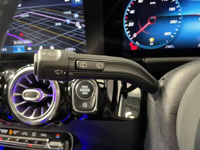 メルセデス・ベンツ ＧＬＡ２００ｄ 4マチック AMGライン 道央・札幌 2020(令2)年 4.8万km マウンテングレー AMGラインpkg/・AMGスタイリングパッケージ（フロントスポイラー、サイド＆リアスカート）/・MercedesBenzロゴ付きブレーキキャリパー/・ステンレスアクセル＆ブレーキペダル（ラバースタッド付）/・本革巻マルチファンクションステアリング（ペダルシフト付）/・レザーDINAMICAシート/・カーボン調インテリアトリム・スポーツコンフォートサスペンション/・１９インチAMG５ツインスポークアルミホイール/・マルチビームLEDヘッドライト/・アダプティブハイビームアシスト・プラス/・アンビエントライト（６４色）/アドバンスドpkg/・ヘッドアップディスプレイ/・アドバンスドサウンドシステム/ドライブレコーダー（フロント）/レーダーセーフティpkg/・アダプティブディスタンスアシスト・ディストロニック/・アクティブブレーキアシスト/・PRE-SAFE/・PRE-SAFEプラス/・緊急回避補助システム/・渋滞時緊急ブレーキ機能/・アクティブブラインドスポットアシスト/・アクティブレーンキーピングアシスト/・アクティブステアリングアシスト/３６０度カメラ/パワーテールゲート/パノラミックスライディングルーフ/ETC/・保証書有