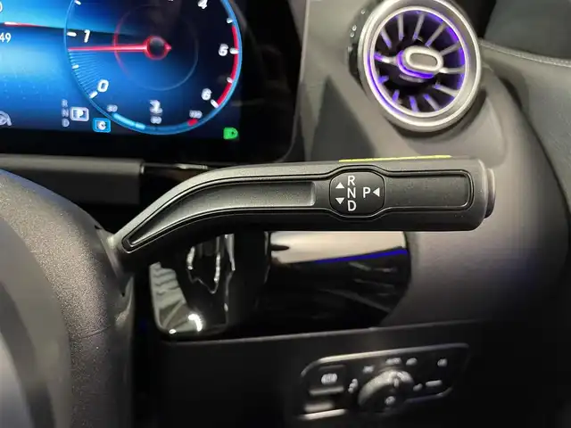 メルセデス・ベンツ ＧＬＡ２００ｄ 4マチック AMGライン 道央・札幌 2020(令2)年 4.8万km マウンテングレー AMGラインpkg/・AMGスタイリングパッケージ（フロントスポイラー、サイド＆リアスカート）/・MercedesBenzロゴ付きブレーキキャリパー/・ステンレスアクセル＆ブレーキペダル（ラバースタッド付）/・本革巻マルチファンクションステアリング（ペダルシフト付）/・レザーDINAMICAシート/・カーボン調インテリアトリム・スポーツコンフォートサスペンション/・１９インチAMG５ツインスポークアルミホイール/・マルチビームLEDヘッドライト/・アダプティブハイビームアシスト・プラス/・アンビエントライト（６４色）/アドバンスドpkg/・ヘッドアップディスプレイ/・アドバンスドサウンドシステム/ドライブレコーダー（フロント）/レーダーセーフティpkg/・アダプティブディスタンスアシスト・ディストロニック/・アクティブブレーキアシスト/・PRE-SAFE/・PRE-SAFEプラス/・緊急回避補助システム/・渋滞時緊急ブレーキ機能/・アクティブブラインドスポットアシスト/・アクティブレーンキーピングアシスト/・アクティブステアリングアシスト/３６０度カメラ/パワーテールゲート/パノラミックスライディングルーフ/ETC/・保証書有