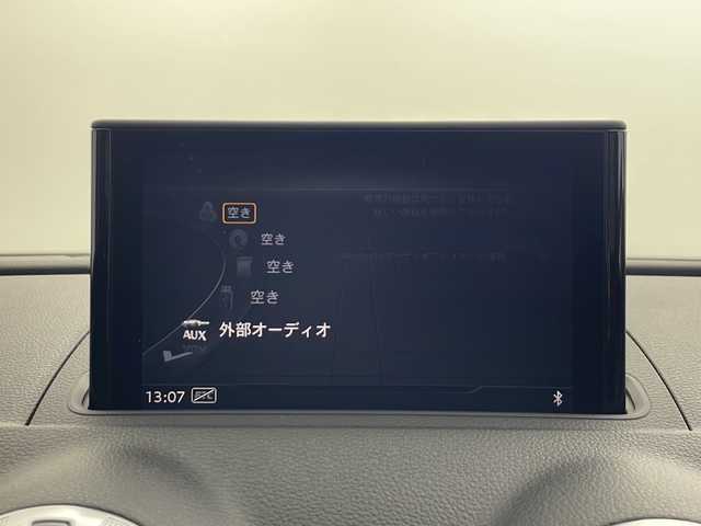 アウディ Ａ３ SB 2.0TFSIクワトロ スポーツ Sライン 秋田県 2017(平29)年 3万km ミトスブラックメタリック ４WD/純正ナビ【FM/AM/CD/DVD/BT】 /フルセグTV/バックカメラ /ETC /スマートキー　/LEDヘッドライト　/ハーフレザーシート /プッシュスタート /クルーズコントロール　/前方ドライブレコーダー  /運転席パワーシート　/横滑り防止装置　/オートライト/ステアリングリモコン/電格ミラー/アイドリングストップ/コーナーセンサー /フロントワイパーデアイサー /パドルシフト/純正AW/純正フロアマット/ターボ車両/保証書/取扱説明書