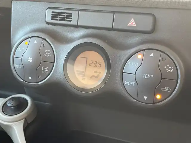 トヨタ パッソ プラスハナ 愛知県 2016(平28)年 3.5万km ダークレッドマイカ /当店買取/禁煙/ベンチシート/CVT//Aストップ/ISOFIX/純正Fマット/ドアバイザー//純正ナビ/地デジ/CD/SD/ Bluetooth//バックカメラ//スマートドアロックキー//TRC//電動格納ミラー/ビルトインETC//純正14AW/保証書/取説