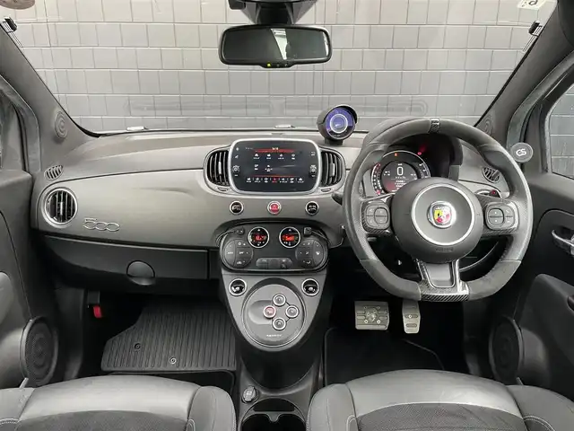 アバルト ５９５ コンペティツィオーネ 三重県 2020(令2)年 4.9万km ガンＭ ＯＺレーシングアルミ　/ＡＳＳＯマフラーカッター　/地デジチューナー　/カープレイ　/バックカメラ　/ＥＴＣ　/１オーナー　/純正アルミ有　/サベルトシート　/キセノンヘッドライト　/ＫＯＩＮ製ショック　/ハイパフォコイル/Bluetooth