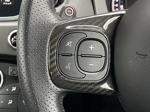 アバルト ５９５ コンペティツィオーネ 三重県 2020(令2)年 4.9万km ガンＭ ＯＺレーシングアルミ　/ＡＳＳＯマフラーカッター　/地デジチューナー　/カープレイ　/バックカメラ　/ＥＴＣ　/１オーナー　/純正アルミ有　/サベルトシート　/キセノンヘッドライト　/ＫＯＩＮ製ショック　/ハイパフォコイル/Bluetooth