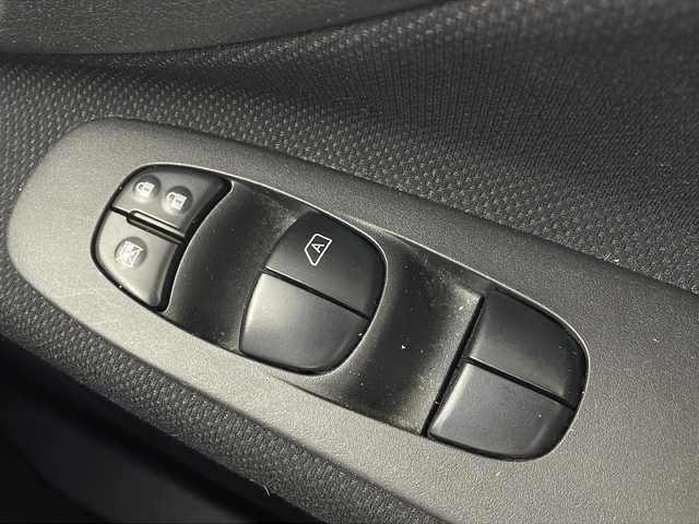 日産 セレナ HWS S HV Vセレ +SeftyⅡ 茨城県 2016(平28)年 7.7万km インペリアルアンバーP 純正ナビ/衝突軽減ブレーキ/両側電動スライドドア/全方位カメラ　/後席モニター/クルーズコントロール/ETC/ドライブレコーダー/純正フロアマット/純正アルミホイール/LEDヘッドライト/フォグランプ/オートライト/スマートキー