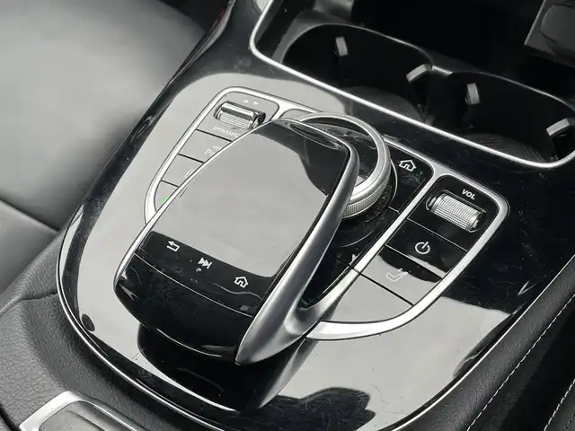 メルセデス・ベンツ Ｅ２２０ｄ SWアバンギャルド AMGライン 埼玉県 2020(令2)年 4.3万km ポーラホワイト 黒革シート/レザーパッケージ/エアバランスパッケージ/Ｂｕｒｍｅｓｔｅｒ/純正HDDナビ/(Bluetooth/USB/フルセグ)/３６０度カメラ/アダプティブクルーズコントロール/ブラインドスポットモニター/シートヒーター/パークアシスト/ＬＥＤ