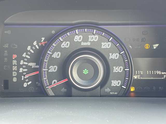 ホンダ ステップワゴン スパーダ Z 青森県 2015(平27)年 11.2万km プレミアムコスミックバイオレットパール 4WD/純正9インチナビ・フルセグTV/CD・DVD・Bluetooth・SD/バックカメラ/両側パワースライドドア/クルーズコントロール/パドルシフト/ワイパーデアイサー/純正エンジンスターター/前後ドライブレコーダー/ビルトインETC/HIDヘッドライト/オートライト/フォグランプ/純正16インチアルミ/スマートキー/スペアキー