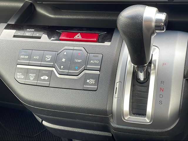 ホンダ ステップワゴン スパーダ Z 青森県 2015(平27)年 11.2万km プレミアムコスミックバイオレットパール 4WD/純正9インチナビ・フルセグTV/CD・DVD・Bluetooth・SD/バックカメラ/両側パワースライドドア/クルーズコントロール/パドルシフト/ワイパーデアイサー/純正エンジンスターター/前後ドライブレコーダー/ビルトインETC/HIDヘッドライト/オートライト/フォグランプ/純正16インチアルミ/スマートキー/スペアキー
