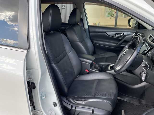 日産 エクストレイル 20Xtt エマージェンシーブレーキ 愛知県 2017(平29)年 5.5万km ブリリアントホワイトパール 純正ナビ/全方位カメラ/クルーズコントロール/シートヒーター/ワンセグ/ＣＤ/バックカメラ/電動リアゲート/コーナーセンサー/純正アルミホイール/ＥＴＣ/LEDヘッドライト/ドライブレコーダー/ステアリングスイッチ/スマートキー/プッシュスタート