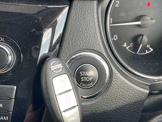 日産 エクストレイル 20Xtt エマージェンシーブレーキ 愛知県 2017(平29)年 5.5万km ブリリアントホワイトパール 純正ナビ/全方位カメラ/クルーズコントロール/シートヒーター/ワンセグ/ＣＤ/バックカメラ/電動リアゲート/コーナーセンサー/純正アルミホイール/ＥＴＣ/LEDヘッドライト/ドライブレコーダー/ステアリングスイッチ/スマートキー/プッシュスタート