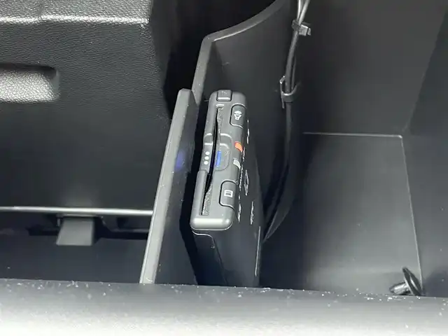 ＤＳオートモビル ＤＳ３ クロスバック グランシック 東京都 2021(令3)年 5.8万km 緑Ⅱ 純正ナビ/DTV/バックカメラ/黒革シート/ヘッドアップディスプレイ/ドライブレコーダー/ETC/純正USB/Bluetoothオーディオ/レーンアシスト/ブラインドスポットモニター/アダプティブクルーズコントロール/パドルシフト/LEDヘッドライト/スマートキー