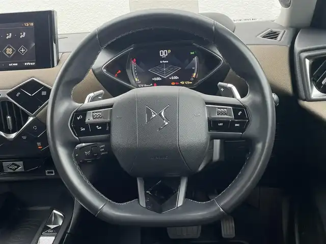 ＤＳオートモビル ＤＳ３ クロスバック グランシック 東京都 2021(令3)年 5.8万km 緑Ⅱ 純正ナビ/DTV/バックカメラ/黒革シート/ヘッドアップディスプレイ/ドライブレコーダー/ETC/純正USB/Bluetoothオーディオ/レーンアシスト/ブラインドスポットモニター/アダプティブクルーズコントロール/パドルシフト/LEDヘッドライト/スマートキー