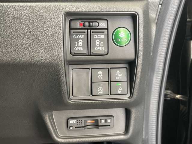 ホンダ オデッセイ アブソルート EX 愛知県 2015(平27)年 4.8万km クリスタルブラックパール ホンダセンシング/純正8型ナビ/フリップダウンモニター/両側パワースライドドア/レーダークルーズコントロール/バックカメラ/パワーシート/純正アルミホイール/LEDヘッドライト/パドルシフト/リアオートエアコン/衝突軽減システム/フルセグ/CD DVD/Bluetooth/ステアリングスイッチ/スマートキー/プッシュスタート