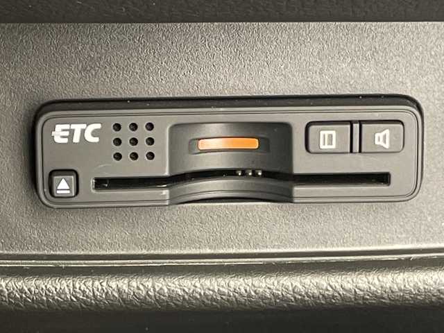 ホンダ オデッセイ アブソルート EX 愛知県 2015(平27)年 4.8万km クリスタルブラックパール ホンダセンシング/純正8型ナビ/フリップダウンモニター/両側パワースライドドア/レーダークルーズコントロール/バックカメラ/パワーシート/純正アルミホイール/LEDヘッドライト/パドルシフト/リアオートエアコン/衝突軽減システム/フルセグ/CD DVD/Bluetooth/ステアリングスイッチ/スマートキー/プッシュスタート