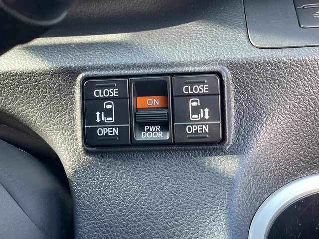 トヨタ シエンタ ハイブリッド G クエロ 千葉県 2018(平30)年 3.6万km ブラックマイカ ＴＲＤエアロ　ナビＮＳＺＴ－Ｗ６６Ｔ　フリップダウンモニター　バックカメラ　両側電動スライドドア　ＨＤＭＩ　ＢＴ　ＵＳＢ　ＥＴＣ　ＡＨＢ　ＬＤＡ　ＰＣＳ　１５インチＡＷ　ＬＥＤライト　オートライト