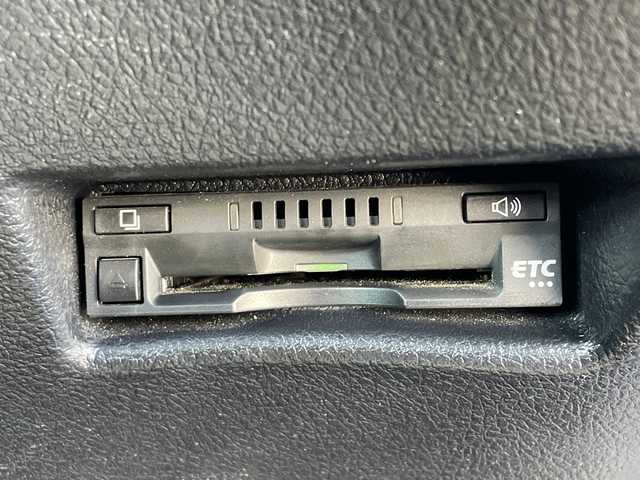 トヨタ シエンタ ハイブリッド G クエロ 千葉県 2018(平30)年 3.6万km ブラックマイカ ＴＲＤエアロ　ナビＮＳＺＴ－Ｗ６６Ｔ　フリップダウンモニター　バックカメラ　両側電動スライドドア　ＨＤＭＩ　ＢＴ　ＵＳＢ　ＥＴＣ　ＡＨＢ　ＬＤＡ　ＰＣＳ　１５インチＡＷ　ＬＥＤライト　オートライト