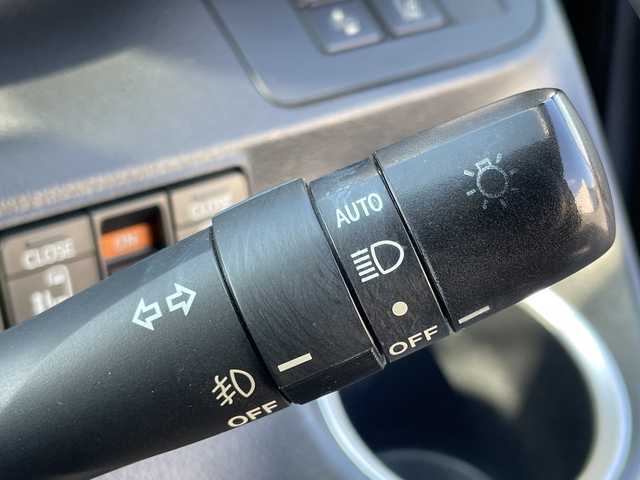 トヨタ シエンタ ハイブリッド G クエロ 千葉県 2018(平30)年 3.6万km ブラックマイカ ＴＲＤエアロ　ナビＮＳＺＴ－Ｗ６６Ｔ　フリップダウンモニター　バックカメラ　両側電動スライドドア　ＨＤＭＩ　ＢＴ　ＵＳＢ　ＥＴＣ　ＡＨＢ　ＬＤＡ　ＰＣＳ　１５インチＡＷ　ＬＥＤライト　オートライト