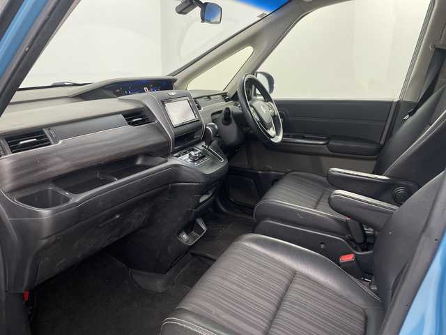 ホンダ フリード G ホンダセンシング 埼玉県 2017(平29)年 9.1万km ブルーホライゾンM 純正ナビ　/（FM/AM/CD/DVD/TV/BT）/バックカメラ/両側パワースライドドア　/レーダレーンキープアシスト　/衝突軽減ブレーキ　/横滑り防止措置　/レーダークルーズコントロール　/ドライブレコーダー　/ビルトインＥＴＣ　/ヒーデットミラードア　/ＬＥＤヘッドライト/革巻きハンドル/純正フロアマット