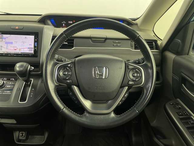 ホンダ フリード G ホンダセンシング 埼玉県 2017(平29)年 9.1万km ブルーホライゾンM 純正ナビ　/（FM/AM/CD/DVD/TV/BT）/バックカメラ/両側パワースライドドア　/レーダレーンキープアシスト　/衝突軽減ブレーキ　/横滑り防止措置　/レーダークルーズコントロール　/ドライブレコーダー　/ビルトインＥＴＣ　/ヒーデットミラードア　/ＬＥＤヘッドライト/革巻きハンドル/純正フロアマット