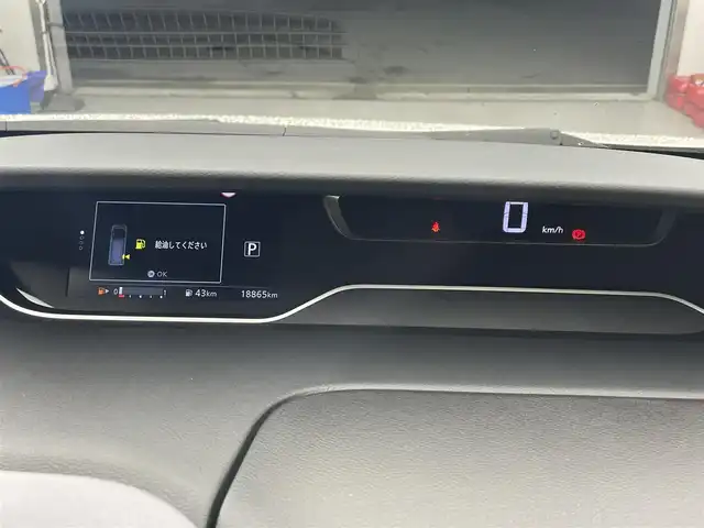 日産 セレナ ハイウェイスター V 滋賀県 2022(令4)年 1.9万km ブリリアントホワイトパール 純正10インチナビ/(CD/DVD/USB/HDMI/Bluetooth/フルセグTV)/プロパイロット/ローダウン/アラウンドビューモニター/両側パワースライドドア/ブラインドスポットモニター/純正デジタルインナーミラー/クリアランスソナー/純正フリップダウンモニター/ETC/ドライブレコーダー/オートライト/LEDヘッドライト