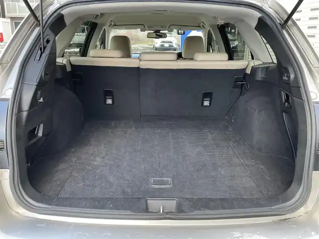 スバル アウトバック リミテッド 道央・札幌 2016(平28)年 10.7万km タングステンM (株)IDOMが運営する【じしゃロン札幌豊平店】の自社ローン対象車両になります。こちらは現金ご利用時の価格です。/自社ローンご希望の方は別途その旨お申付け下さい。/プッシュスタート/レザーシート/パワーシート/純正ナビ・TV/バックカメラ/ドライブレコーダー/ETC