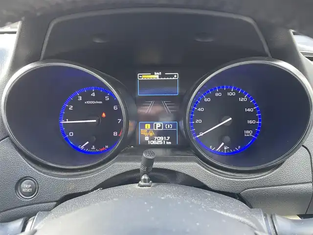 スバル アウトバック リミテッド 道央・札幌 2016(平28)年 10.7万km タングステンM (株)IDOMが運営する【じしゃロン札幌豊平店】の自社ローン対象車両になります。こちらは現金ご利用時の価格です。/自社ローンご希望の方は別途その旨お申付け下さい。/プッシュスタート/レザーシート/パワーシート/純正ナビ・TV/バックカメラ/ドライブレコーダー/ETC