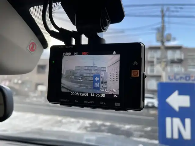 スバル アウトバック リミテッド 道央・札幌 2016(平28)年 10.7万km タングステンM (株)IDOMが運営する【じしゃロン札幌豊平店】の自社ローン対象車両になります。こちらは現金ご利用時の価格です。/自社ローンご希望の方は別途その旨お申付け下さい。/プッシュスタート/レザーシート/パワーシート/純正ナビ・TV/バックカメラ/ドライブレコーダー/ETC