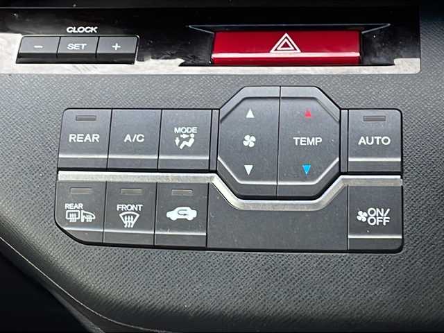 ホンダ ステップワゴン スパーダ Z 福島県 2015(平27)年 8.2万km ホワイトオーキッドパール ワンオーナー 4WD 純正ナビ フルセグTV　Bluetooth バックカメラ フリップダウンモニター 両側パワースライドドア パドルシフト オートクルーズ　ETC　HIDヘッドライト フォグランプ