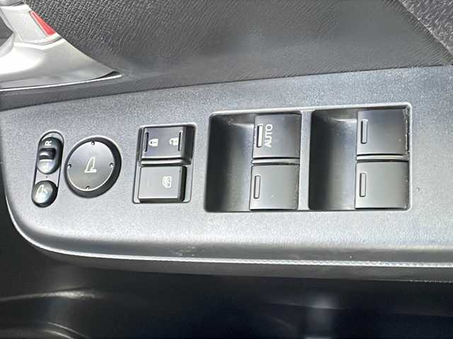 ホンダ ステップワゴン スパーダ Z 福島県 2015(平27)年 8.2万km ホワイトオーキッドパール ワンオーナー 4WD 純正ナビ フルセグTV　Bluetooth バックカメラ フリップダウンモニター 両側パワースライドドア パドルシフト オートクルーズ　ETC　HIDヘッドライト フォグランプ