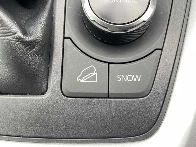 トヨタ ＲＡＶ４ G Zパッケージ 山形県 2021(令3)年 8.8万km ホワイトパールクリスタルシャイン 禁煙車/ワンオーナー/Toyota Safety Sense	/・プリクラッシュセーフティ		/・レーントレーシングアシスト		/・レーダークルーズコントロール		/・ロードサインアシスト		/・発進遅れ告知機能		/・オートマチックハイビーム		/・アダプティブハイビームシステム		/・緊急時操舵支援（アクティブ操舵機能）/モデリスタ（F.S.R）	/ブラインドスポットモニター/レザーシート/純正ディスプレイオーディオ/BT.USB.MiraCast/フルセグ/パノラミックビューモニター/バックカメラ/デジタルインナーミラー/ETC2.0/ドライブレコーダー/おくだけ充電/ダウンヒルアシスト/電動パーキングブレーキ/オートブレーキホールド/電動リアゲート/LEDヘッドライト/ルーフレール/シートヒーター/スペアキー