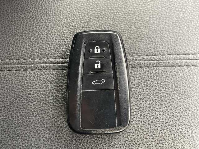 トヨタ ＲＡＶ４ G Zパッケージ 山形県 2021(令3)年 8.8万km ホワイトパールクリスタルシャイン 禁煙車/ワンオーナー/Toyota Safety Sense	/・プリクラッシュセーフティ		/・レーントレーシングアシスト		/・レーダークルーズコントロール		/・ロードサインアシスト		/・発進遅れ告知機能		/・オートマチックハイビーム		/・アダプティブハイビームシステム		/・緊急時操舵支援（アクティブ操舵機能）/モデリスタ（F.S.R）	/ブラインドスポットモニター/レザーシート/純正ディスプレイオーディオ/BT.USB.MiraCast/フルセグ/パノラミックビューモニター/バックカメラ/デジタルインナーミラー/ETC2.0/ドライブレコーダー/おくだけ充電/ダウンヒルアシスト/電動パーキングブレーキ/オートブレーキホールド/電動リアゲート/LEDヘッドライト/ルーフレール/シートヒーター/スペアキー