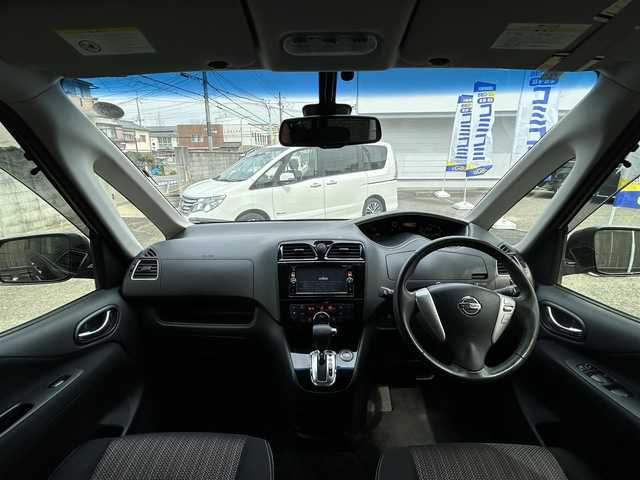 日産 セレナ ハイウェイスター Sハイブリッド 京都府 2014(平26)年 9.5万km 黒 (株)IDOMが運営する【じしゃロン伏見店】の自社ローン専用車両になりますこちらは現金またはオートローンご利用時の価格です。自社ローンご希望の方は別途その旨お申付け下さい