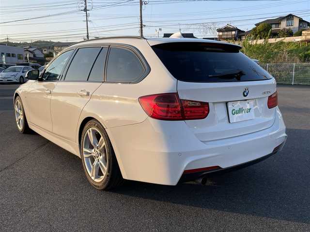 ＢＭＷ ３２０ｄ ツーリング Mスポーツ 岡山県 2015(平27)年 8.5万km パール 純正HDDナビ/(AM、FM、CD、DVD、BT)/バックカメラ/クルーズコントロール/横滑り防止装置/ETC/アイドリングストップ/LEDヘッドライト/フォグランプ/ウィンカーミラー/純正アルミホイール/運転席パワーシート/プッシュスタート/スマートキー/社外フロアマット/スペアキー/取扱説明書/保証書メモリナビ