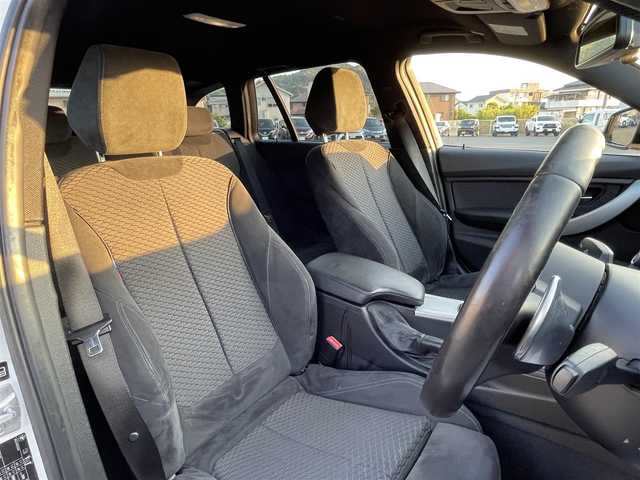 ＢＭＷ ３２０ｄ ツーリング Mスポーツ 岡山県 2015(平27)年 8.5万km パール 純正HDDナビ/(AM、FM、CD、DVD、BT)/バックカメラ/クルーズコントロール/横滑り防止装置/ETC/アイドリングストップ/LEDヘッドライト/フォグランプ/ウィンカーミラー/純正アルミホイール/運転席パワーシート/プッシュスタート/スマートキー/社外フロアマット/スペアキー/取扱説明書/保証書メモリナビ