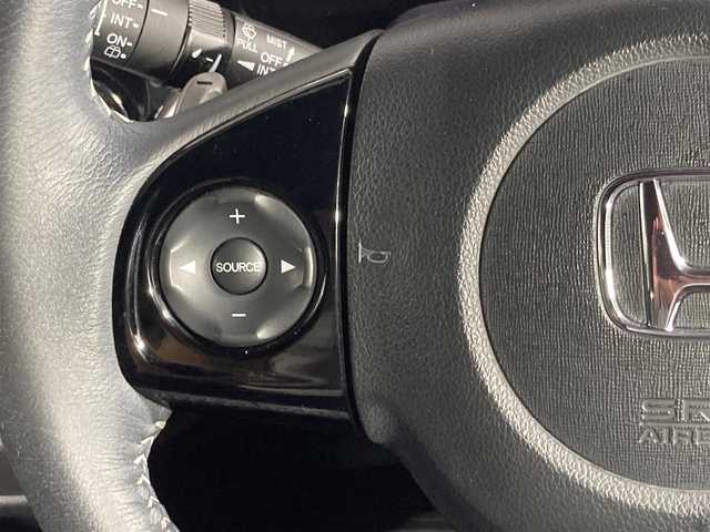 ホンダ Ｎ ＷＧＮ カスタム G ターボパッケージ 沖縄県 2018(平30)年 6.7万km プレミアムホワイトパールⅡ 禁煙車/県外仕入れ/純正ナビ/フルセグTV/Bluetooth接続機能/DVD接続機能/バックカメラ/ETC/クルーズコントロール/衝突被害軽減システム/レーンキープアシスト/純正LEDヘッドライト/オートライト/スマートキー