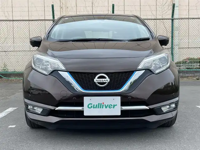 日産 ノート e－パワー メダリスト 東京都 2016(平28)年 6.8万km インペリアルアンバーP 純正ナビ/アラウンドビュー/インテリジェントルームミラー/エマージェンシーブレーキ/車線逸脱警報/アイドリングストップ/横滑り防止措置/スマートキー/ETC/オートエアコン/ドライブレコーダー