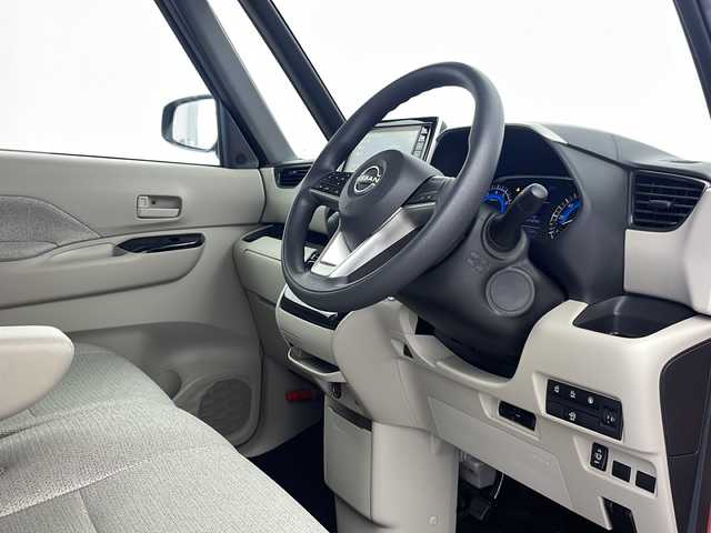 日産 ルークス X 栃木県 2023(令5)年 0.6万km ブロッサムピンク 純正ナビ/（CD/BT/AM・FM)/ETC2.0/アラウンドビューモニター/エマージェンシーブレーキ/車線逸脱警報/横滑り防止/両側パワースライドドア/電動格納ミラー/プッシュスタート/先行車発進お知らせ/道路標識表示/プッシュスタート/スマートキー