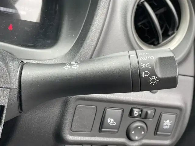 日産 ノート e－パワー X Vセレクション 滋賀県 2020(令2)年 6.7万km ダークメタルグレー 禁煙車/社外ナビ/Bluetooth/アラウンドビューカメラ/ETC/プッシュスタート/スマートキー/フロアマット/エマージェンシーブレーキ/LEDヘッドライト/コーナーセンサー