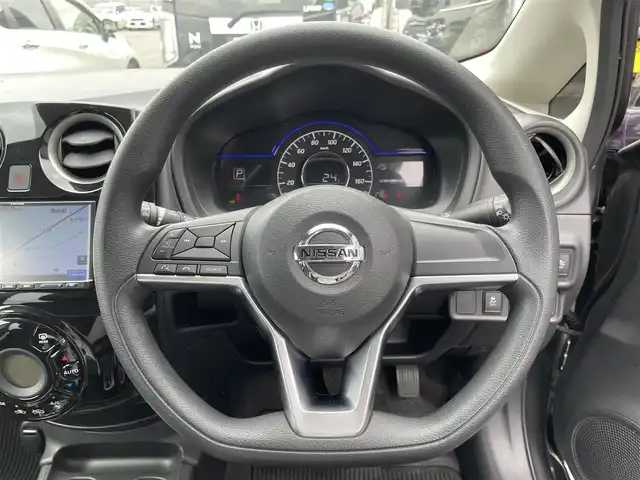 日産 ノート e－パワー X Vセレクション 滋賀県 2020(令2)年 6.7万km ダークメタルグレー 禁煙車/社外ナビ/Bluetooth/アラウンドビューカメラ/ETC/プッシュスタート/スマートキー/フロアマット/エマージェンシーブレーキ/LEDヘッドライト/コーナーセンサー