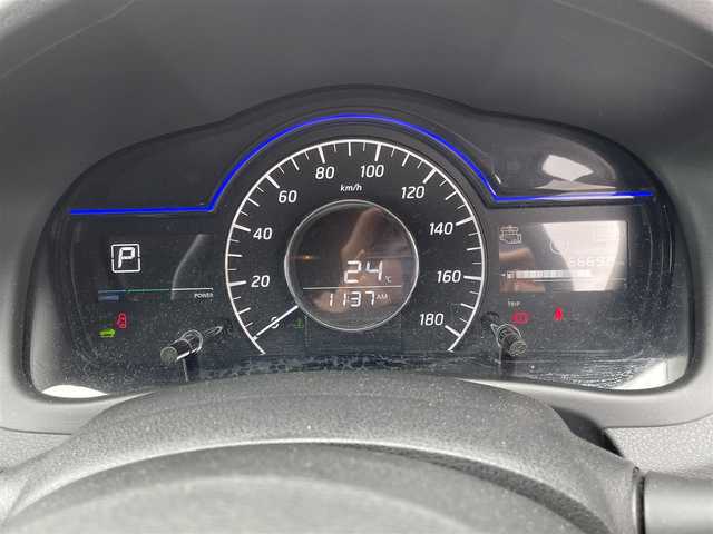 日産 ノート e－パワー X Vセレクション 滋賀県 2020(令2)年 6.7万km ダークメタルグレー 社外ナビ/Bluetooth/アラウンドビューカメラ/ETC/プッシュスタート/スマートキー/社外フロアマット/エマージェンシーブレーキ/LEDヘッドライト/コーナーセンサー