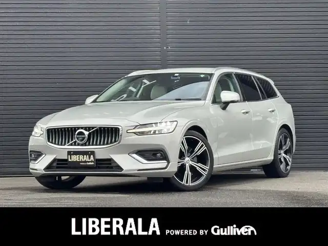 ボルボ Ｖ６０ B5 インスクリプション 山梨県 2022(令4)年 5.4万km シルバー 白革/harman/kardon/インテリセーフティ/ワイヤレスチャージ/HUD/マッサージシート/電動リアゲート/フルセグ/純正ＨＤＤナビ/全周囲カメラ/パイロットアシスト/ＬＫＡ/ＢＬＩＳ/ステアリングＨ/スペアキー