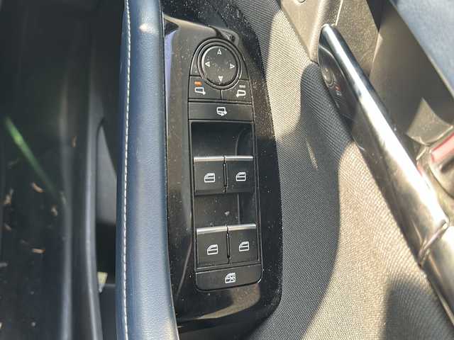 マツダ ＣＸ－３０ 20S 京都府 2021(令3)年 3.5万km チタニウムフラッシュマイカ ワンオーナー/純正ナビ/ ・フルセグTV/BT/AM/FM/バックカメラ/衝突軽減システム/電動パーキングブレーキ/レーダークルーズコントロール/パーキングセンサー（フロント・リア）/レーンキープアシスト/車線逸脱警報システム/コーナーセンサー/TSC/後側方接近車両検知システム/ブラインドスポットモニター/横滑り防止装置/オートライト/オートハイビーム/オールオートパワーウィンドウ/オートリトラクタブルミラー/プッシュスタート/ビルトインETC/社外AWつきスタッドレスタイヤ積込/純正フロアマット/保証書/取扱説明書/スマートスペアキー×１