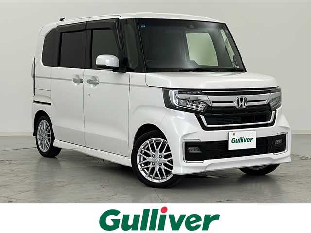 ホンダ Ｎ ＢＯＸ カスタム L ターボ 宮城県 2021(令3)年 5.5万km プラチナホワイトパール 1オーナー/Honda SENSING	/・衝突軽減ブレーキ/・アダプティブクルーズコントロール/・車線維持支援システム	/・オートハイビーム	/純正8型ナビ/・CD.DVD.SD.BT.USB/フルセグTV/両側パワースライドドア/バックカメラ/ハーフレザーシート/前席シートヒーター/パドルシフト/ステアリングスイッチ/ビルトインETC/LEDヘッドライト/LEDフォグランプ/アイドリングストップ/横滑り防止装置/プッシュスタート/スマートキー/ロールサンシェード/シートバックテーブル/純正15inAW/フロアマット