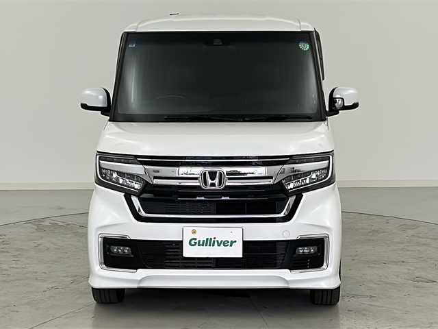 ホンダ Ｎ ＢＯＸ カスタム L ターボ 宮城県 2021(令3)年 5.5万km プラチナホワイトパール 1オーナー/Honda SENSING	/・衝突軽減ブレーキ/・アダプティブクルーズコントロール/・車線維持支援システム	/・オートハイビーム	/純正8型ナビ/・CD.DVD.SD.BT.USB/フルセグTV/両側パワースライドドア/バックカメラ/ハーフレザーシート/前席シートヒーター/パドルシフト/ステアリングスイッチ/ビルトインETC/LEDヘッドライト/LEDフォグランプ/アイドリングストップ/横滑り防止装置/プッシュスタート/スマートキー/ロールサンシェード/シートバックテーブル/純正15inAW/フロアマット