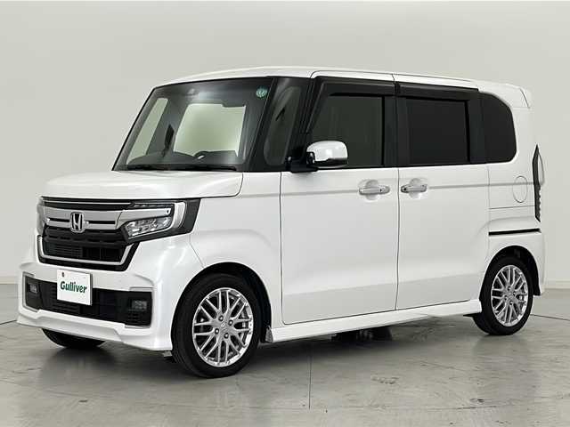 ホンダ Ｎ ＢＯＸ カスタム L ターボ 宮城県 2021(令3)年 5.5万km プラチナホワイトパール 1オーナー/Honda SENSING	/・衝突軽減ブレーキ/・アダプティブクルーズコントロール/・車線維持支援システム	/・オートハイビーム	/純正8型ナビ/・CD.DVD.SD.BT.USB/フルセグTV/両側パワースライドドア/バックカメラ/ハーフレザーシート/前席シートヒーター/パドルシフト/ステアリングスイッチ/ビルトインETC/LEDヘッドライト/LEDフォグランプ/アイドリングストップ/横滑り防止装置/プッシュスタート/スマートキー/ロールサンシェード/シートバックテーブル/純正15inAW/フロアマット