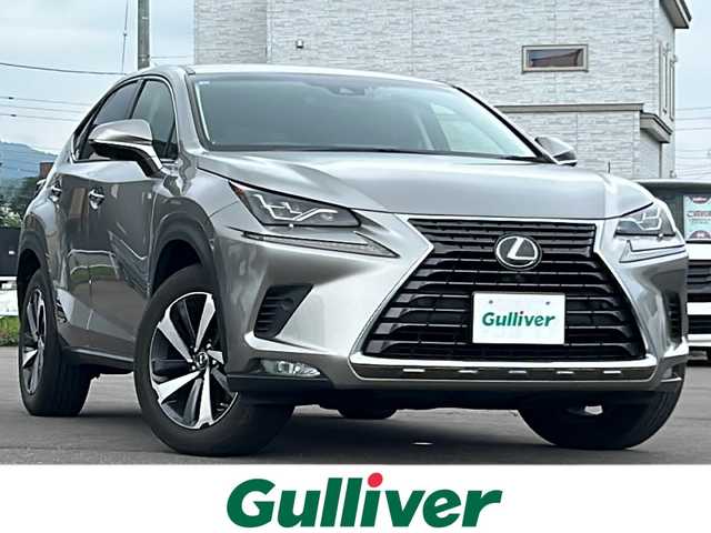 レクサス ＮＸ 300h バージョンL 道南・函館 2019(平31)年 3.6万km ソニックチタニウム 純正ナビ/フルセグＴＶ/衝突軽減ブレーキ/全周囲カメラ/３眼ライト/リア電動リクライニング/シートヒーター/ベンチレーション/パワーバックドア/ステアリングヒーター/クルーズコントロール/赤革シート