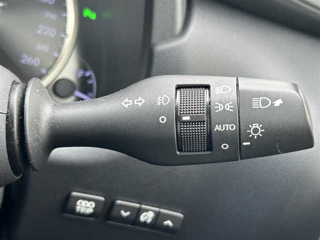 レクサス ＮＸ 300h バージョンL 道南・函館 2019(平31)年 3.6万km ソニックチタニウム 純正ナビ/フルセグＴＶ/衝突軽減ブレーキ/全周囲カメラ/３眼ライト/リア電動リクライニング/シートヒーター/ベンチレーション/パワーバックドア/ステアリングヒーター/クルーズコントロール/赤革シート