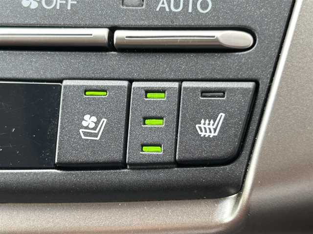 レクサス ＮＸ 300h バージョンL 道南・函館 2019(平31)年 3.6万km ソニックチタニウム 純正ナビ/フルセグＴＶ/衝突軽減ブレーキ/全周囲カメラ/３眼ライト/リア電動リクライニング/シートヒーター/ベンチレーション/パワーバックドア/ステアリングヒーター/クルーズコントロール/赤革シート