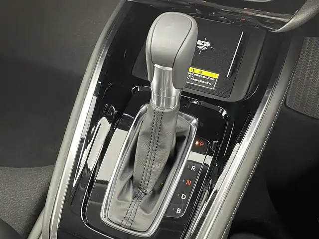 ホンダ ヴェゼル ハイブリッド e:HEV Z 福井県 2025(令7)年 0.1千km クリスタルブラックパール Honda CONNECTディスプレイ（ナビ機能付き）/ビルトインETC2.0車載器/ワイヤレス充電器/ハーフレザーシート/シートヒーター/ハンドルヒーター/電動バックドア/電格ミラー/ホンダセンシング/ブラインドスポットモニター